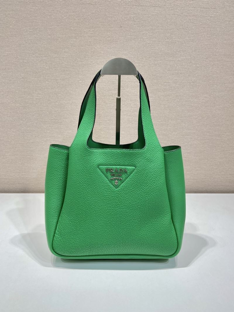 Pra*a shopping bags